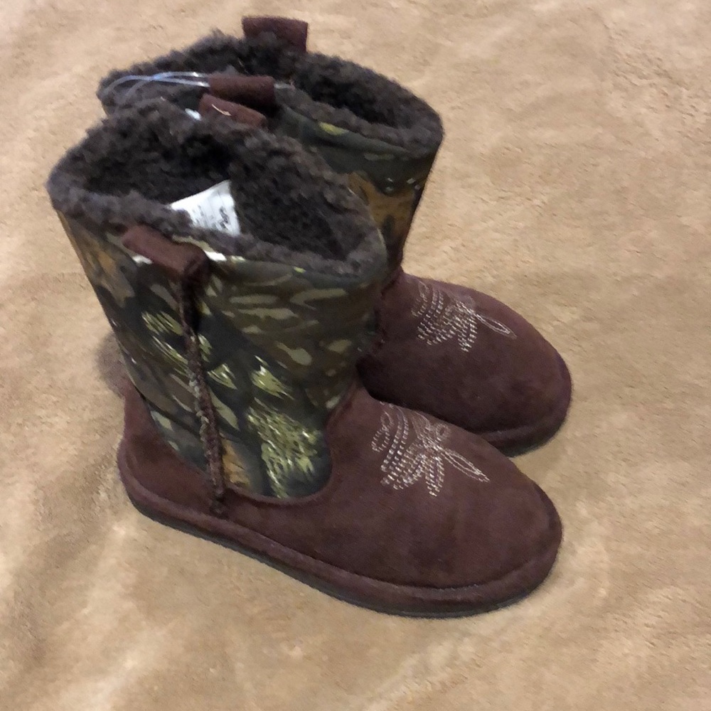 Lined boots brand new!
